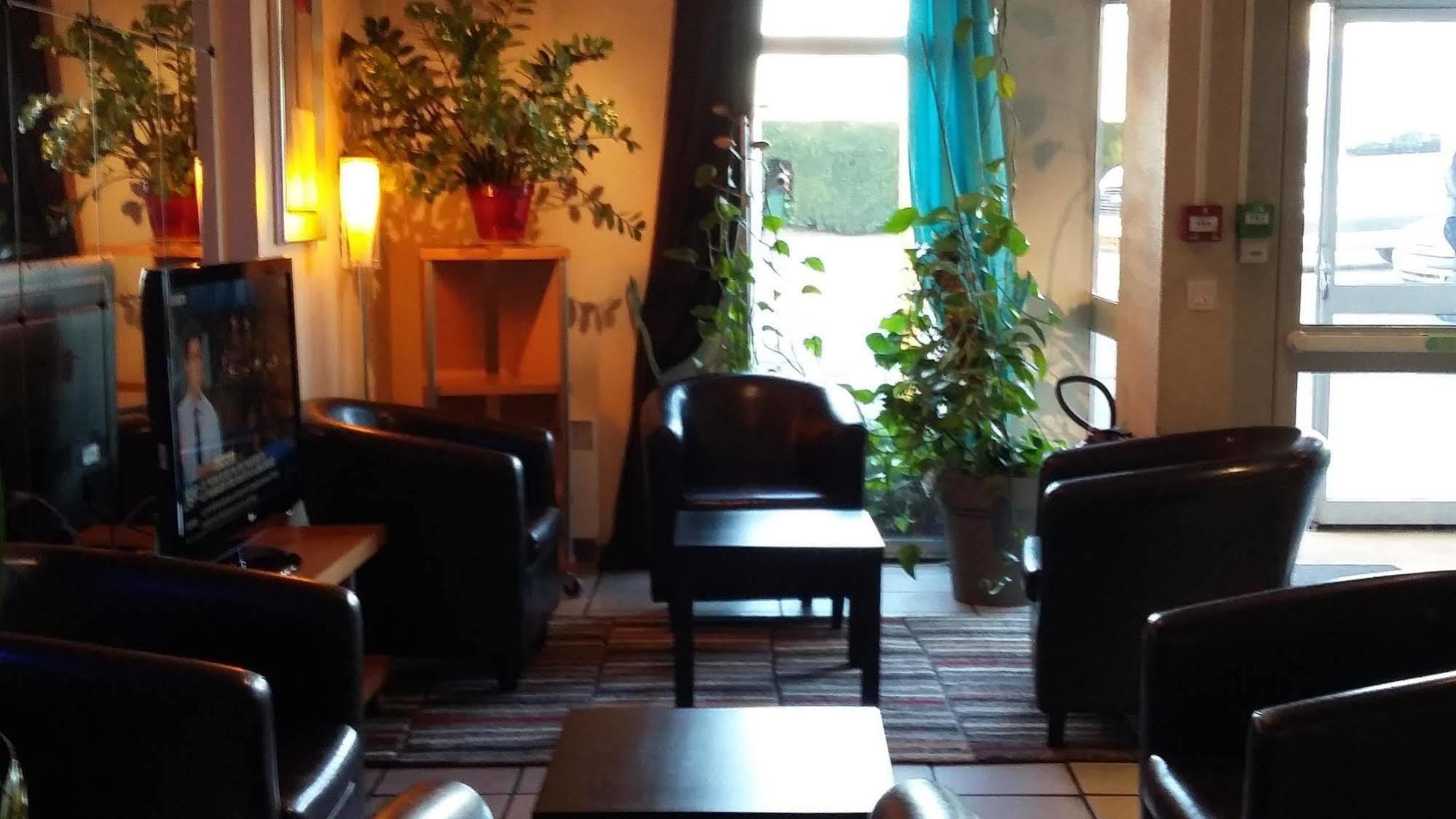 Ibis Budget Chilly-Mazarin Les Champarts المظهر الخارجي الصورة